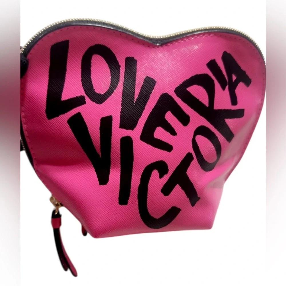 Victoria's Secret Love Victoria Heart Shaped Graffiti Cosmetic Bag RED/PINK NWOT - Picture 3 of 7